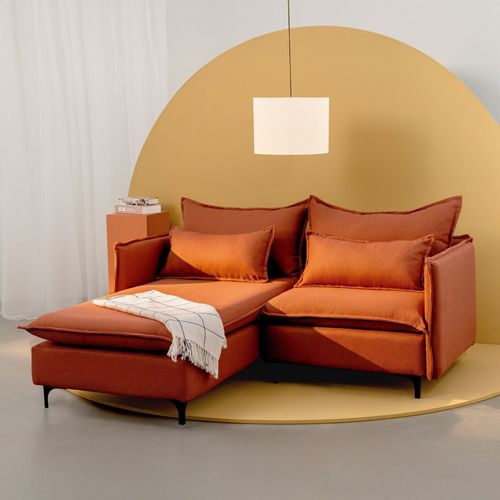 Sofá Modular 2 Lugares com Chaise e Pé Metal Sôma CabeCasa MadeiraOriginals Marrom Mocha Mousse Mocha Mousse