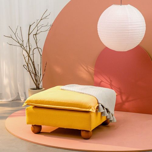 Puff Modular com Pé Bolinha Sôma CabeCasa MadeiraOriginals Amarelo Mostarda Mostarda