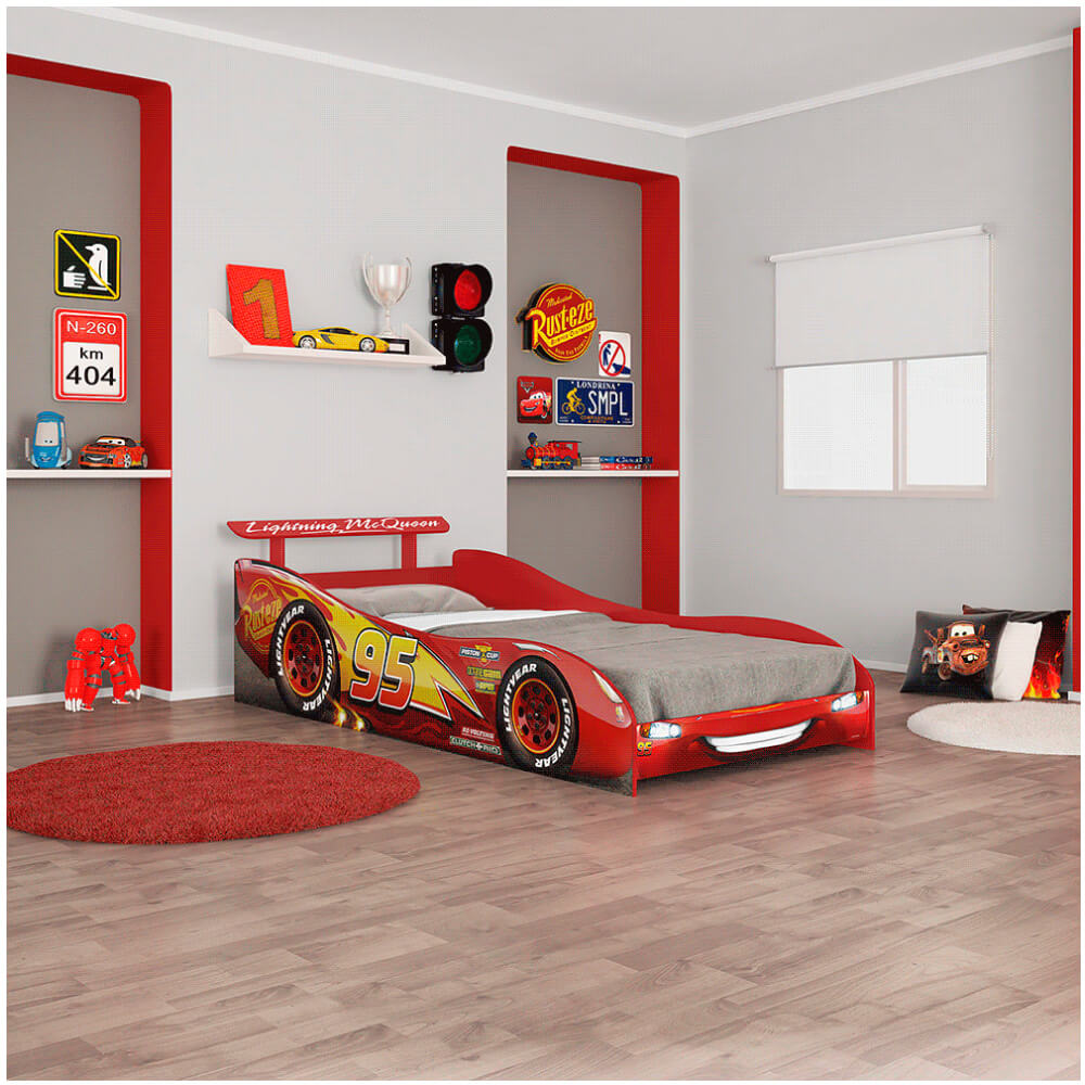  imagem de uma cama tematica formato de carro vermelho
